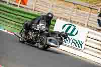 Vintage-motorcycle-club;eventdigitalimages;mallory-park;mallory-park-trackday-photographs;no-limits-trackdays;peter-wileman-photography;trackday-digital-images;trackday-photos;vmcc-festival-1000-bikes-photographs